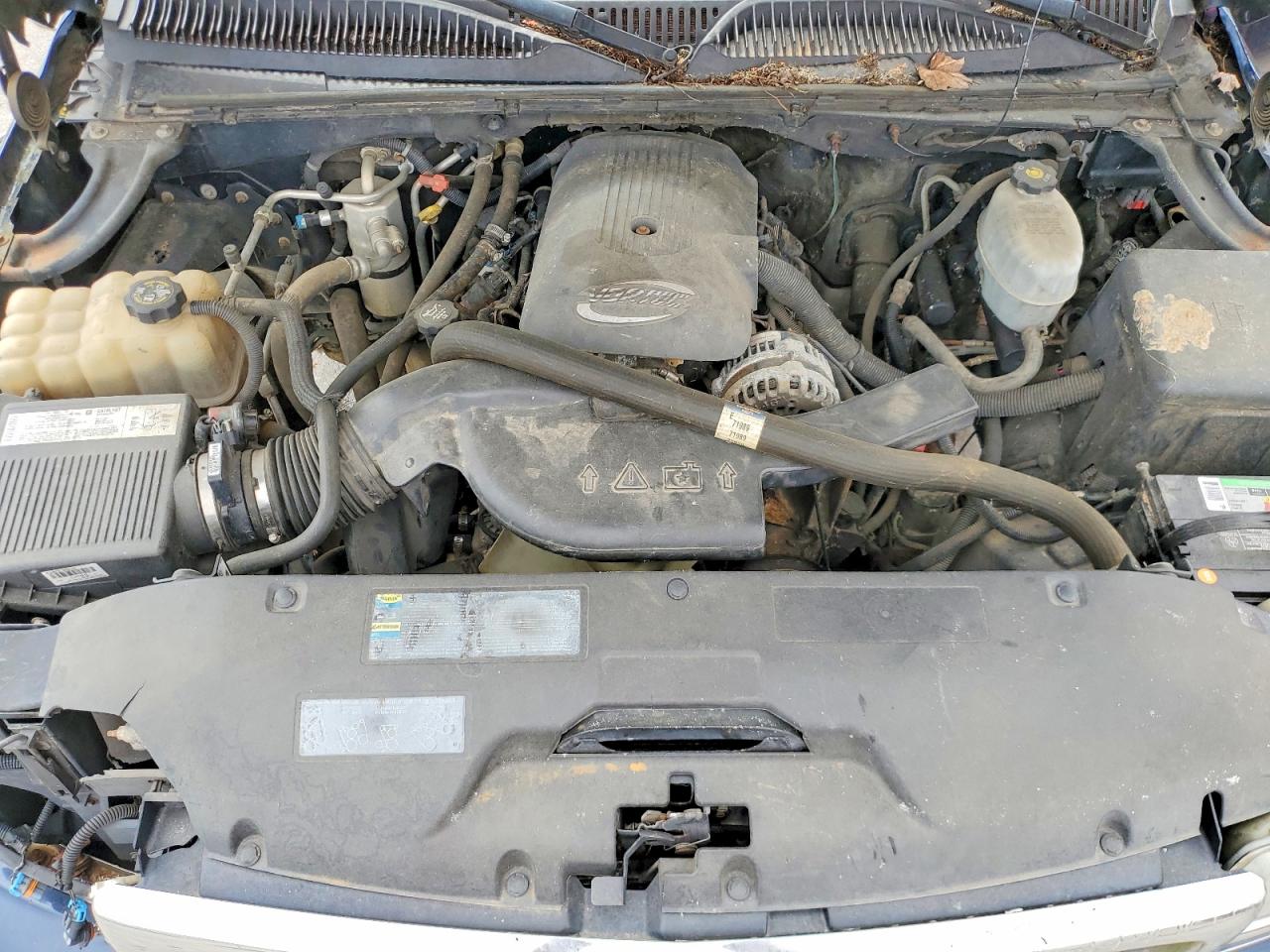 2004 GMC YUKON photo 23