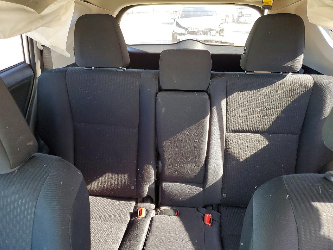 2015 TOYOTA RAV4 LE photo 19