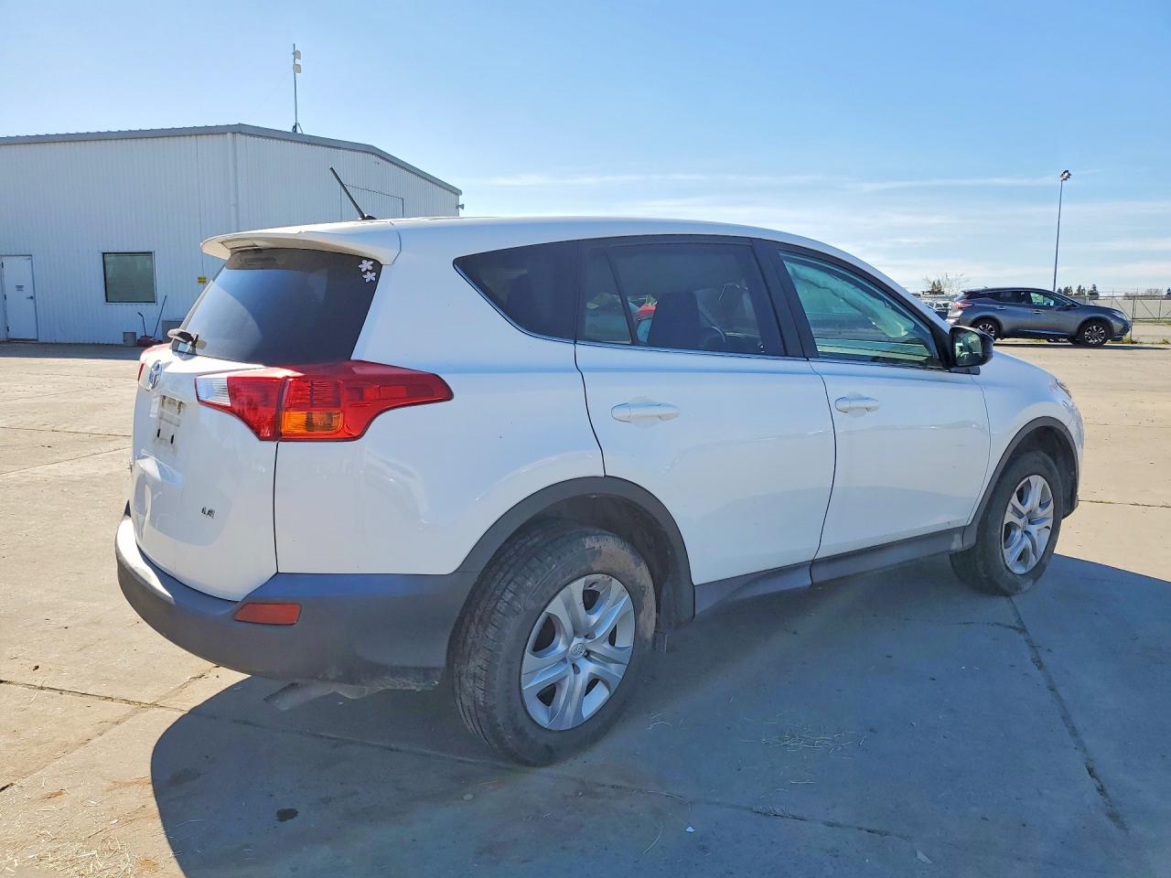 2015 TOYOTA RAV4 LE photo 5