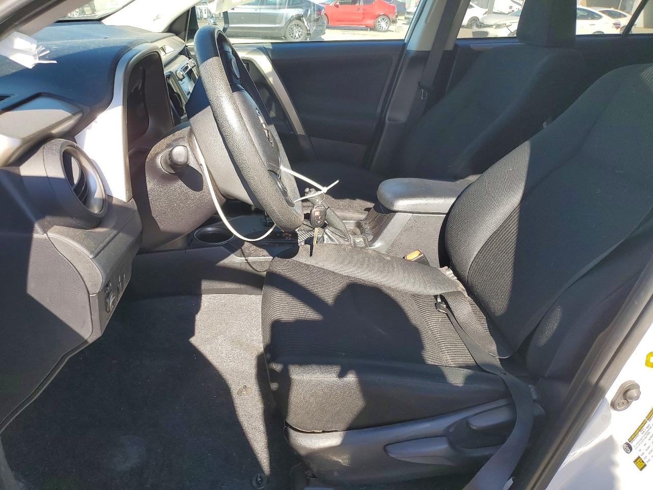 2015 TOYOTA RAV4 LE photo 13