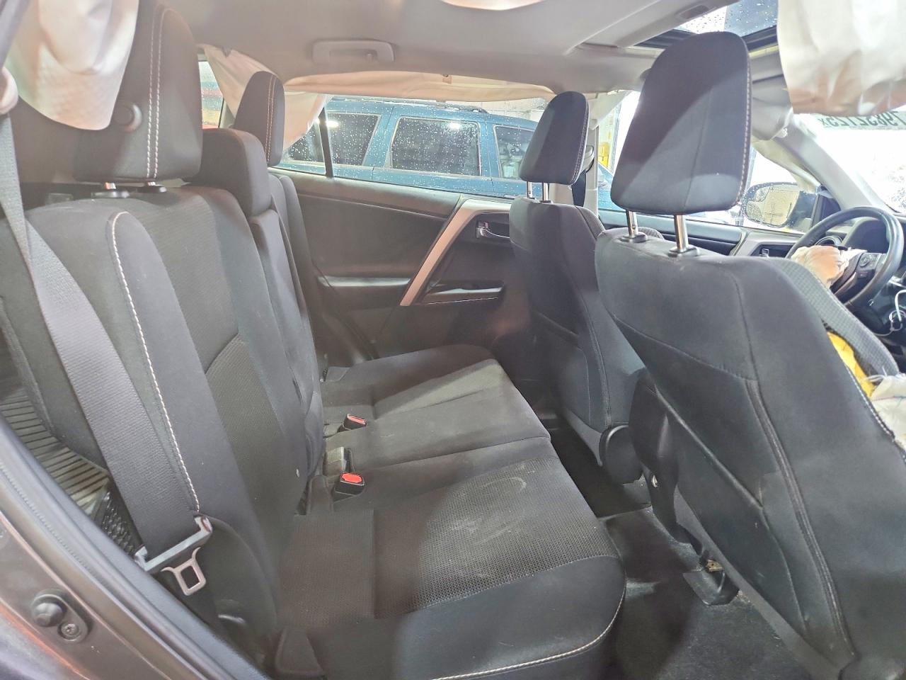 2017 TOYOTA RAV4 XLE photo 11