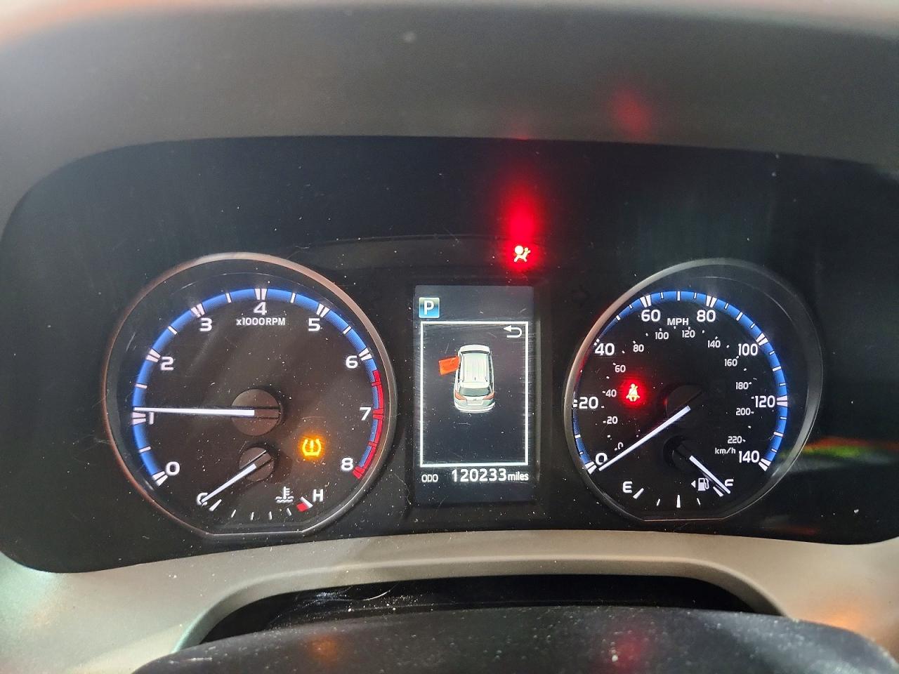 2017 TOYOTA RAV4 XLE photo 9