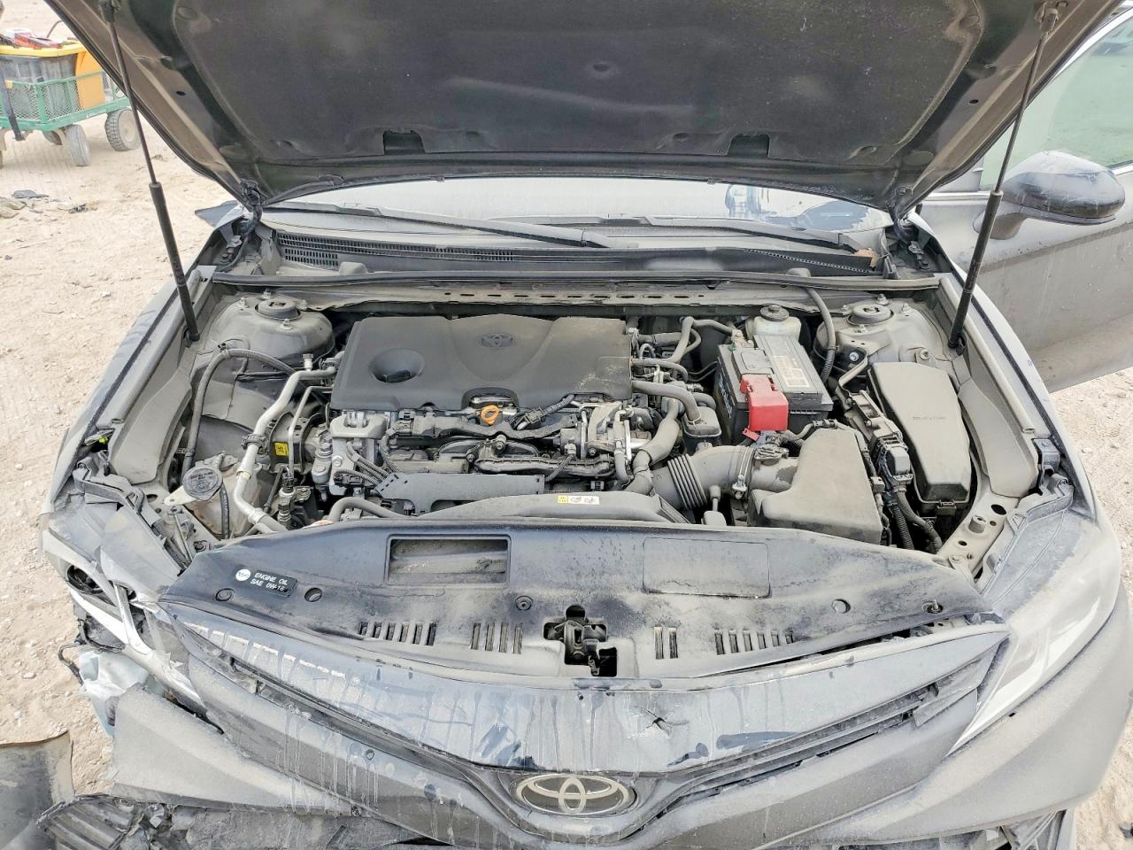 2020 TOYOTA CAMRY LE photo 11