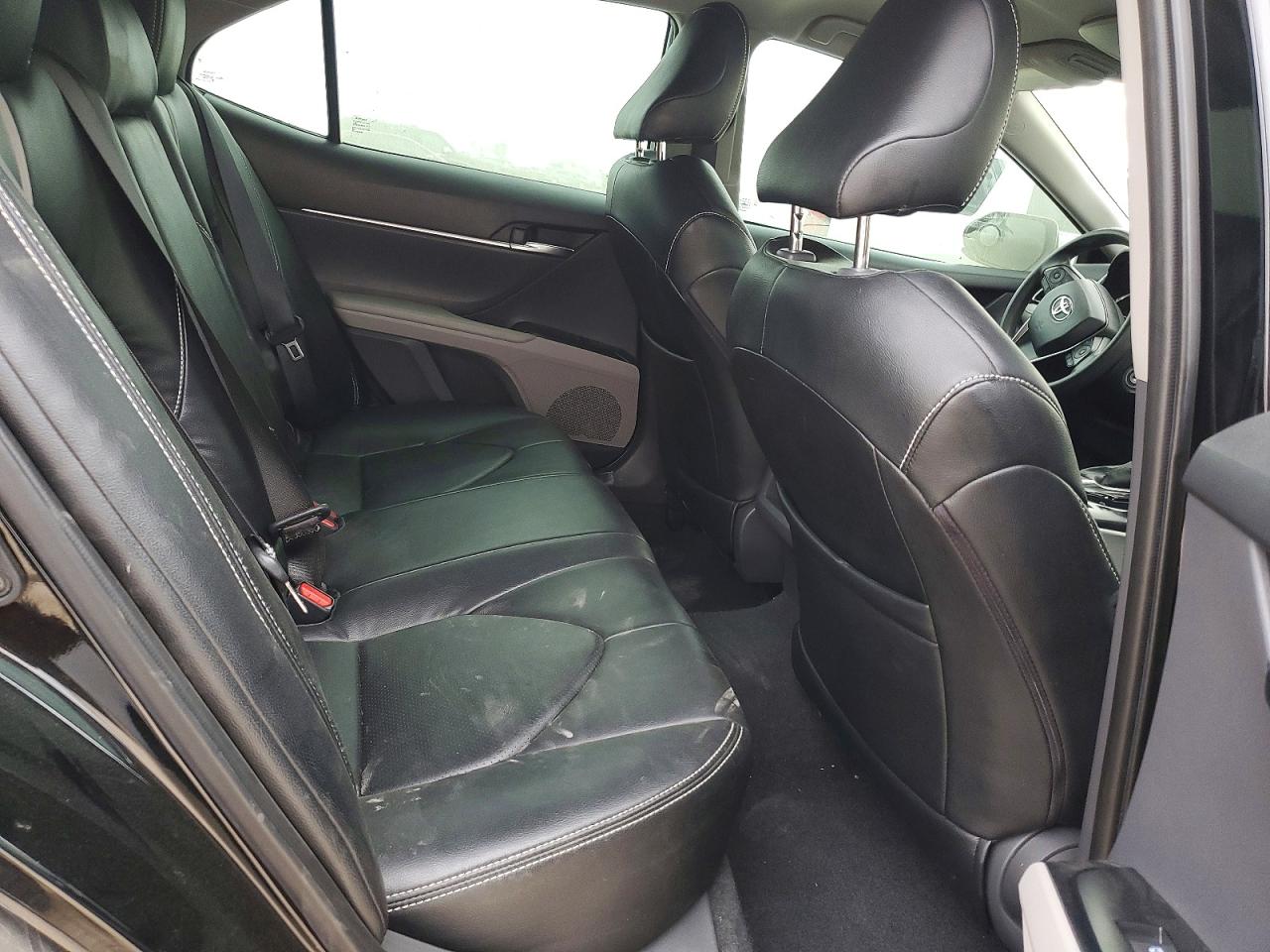 2020 TOYOTA CAMRY LE photo 10