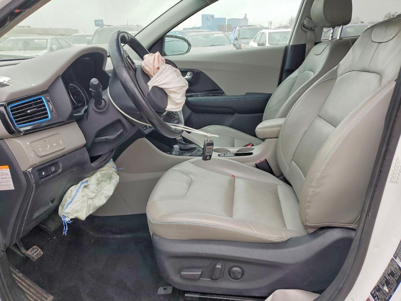 2017 KIA NIRO TOURING photo 7
