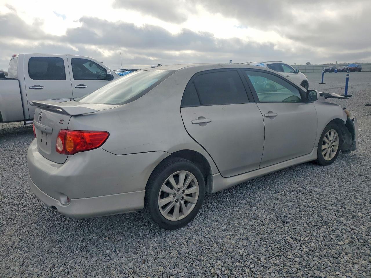 2010 TOYOTA COROLLA S photo 7