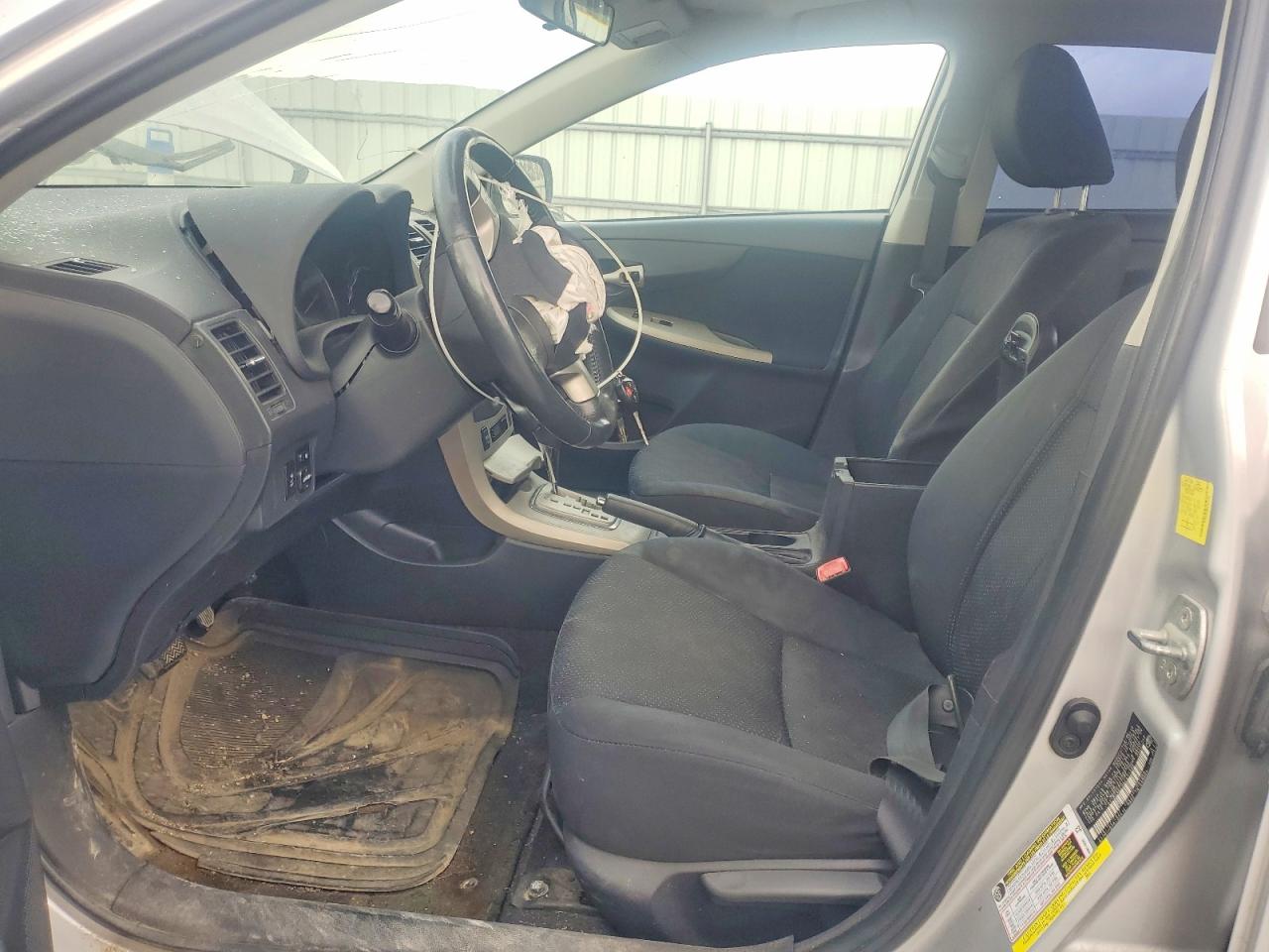 2010 TOYOTA COROLLA S photo 19
