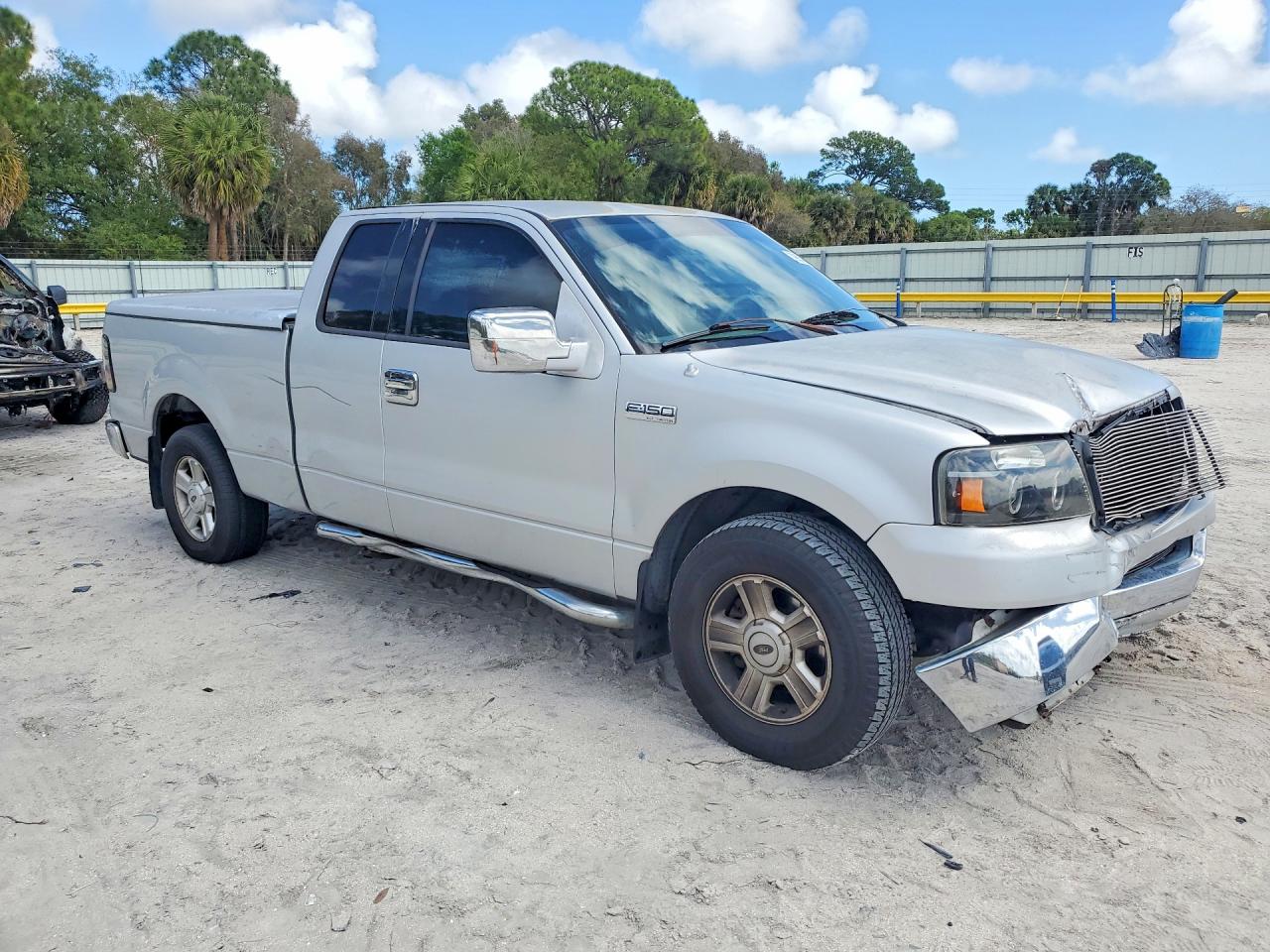 2004 FORD F150 photo 4