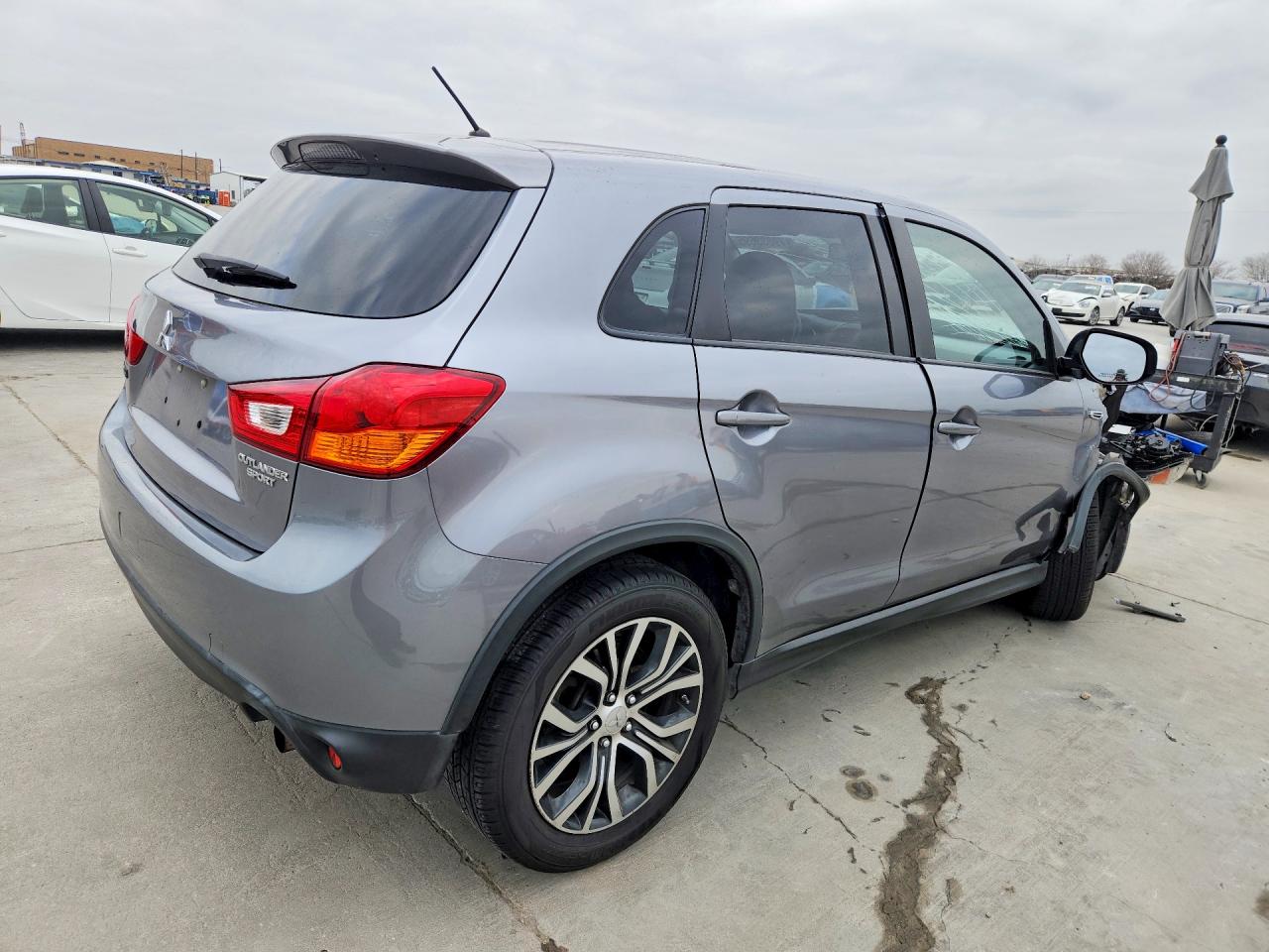 2016 MITSUBISHI OUTLANDER SPORT ES photo 3
