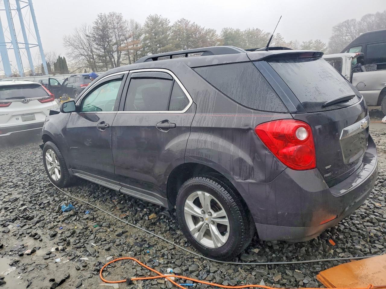 2013 CHEVROLET EQUINOX LT photo 2