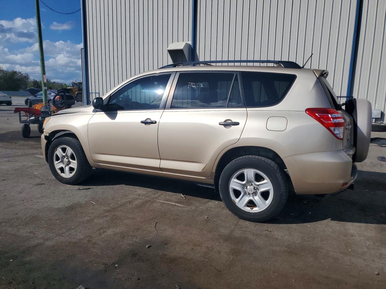 2009 TOYOTA RAV4 BASE photo 4