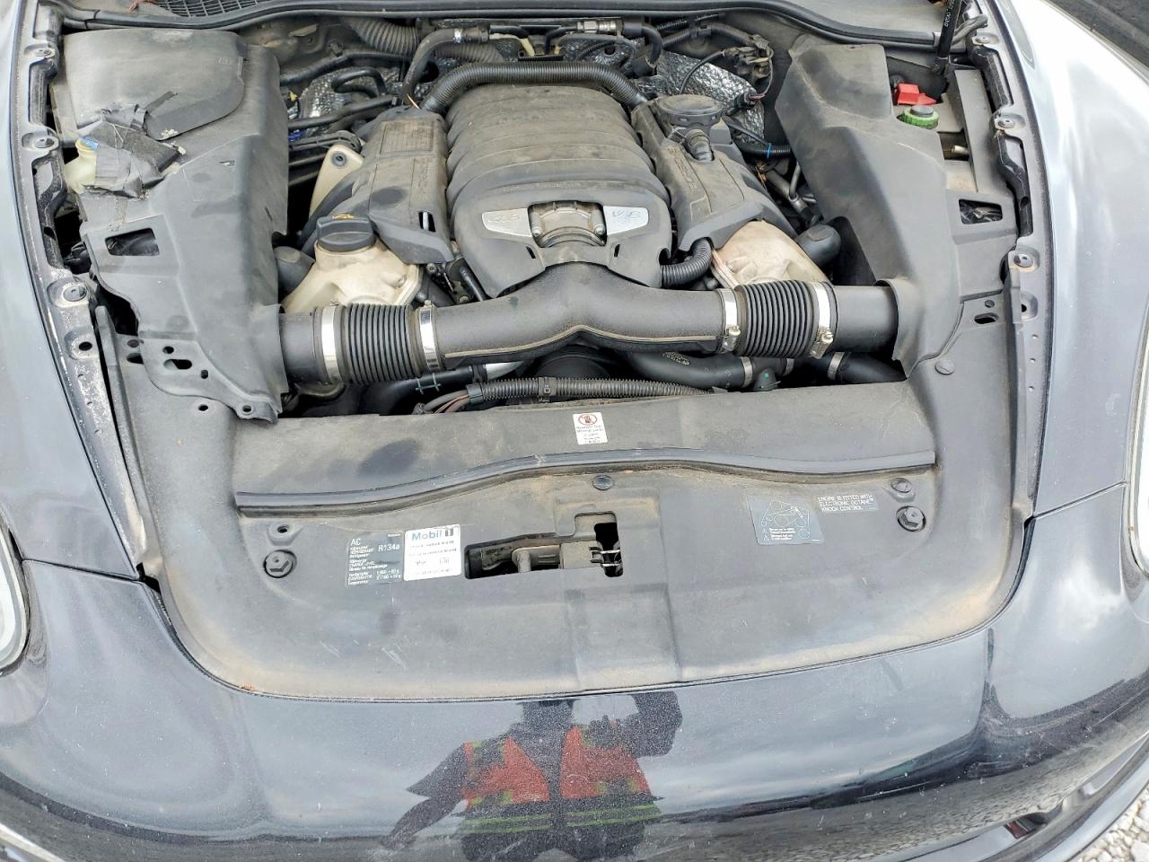 2013 PORSCHE CAYENNE S photo 12