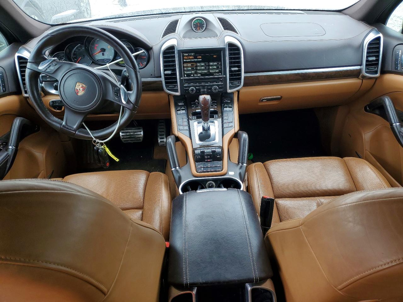 2013 PORSCHE CAYENNE S photo 8