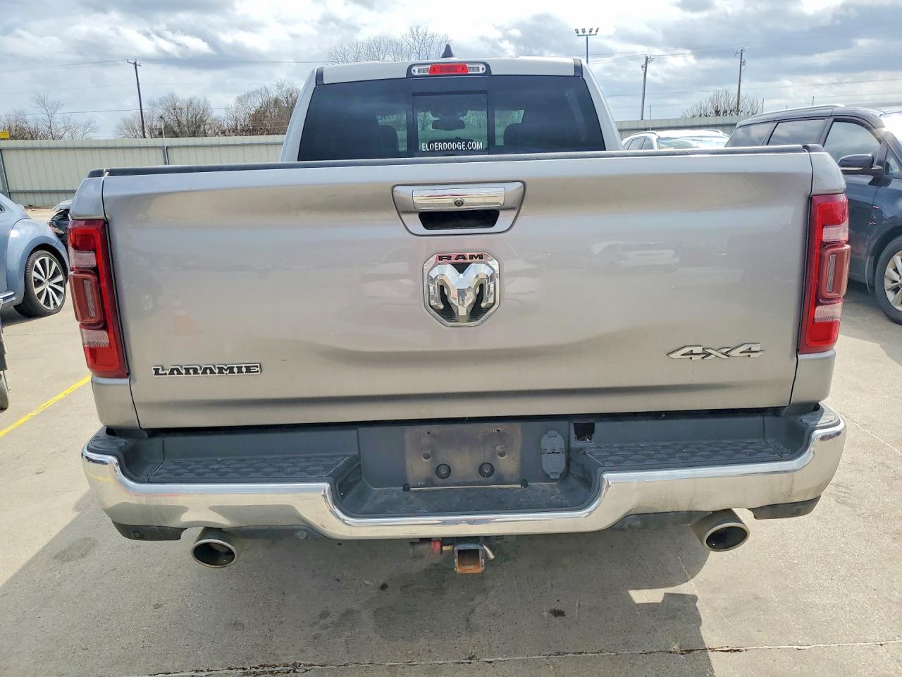 2019 RAM 1500 LARAMIE photo 6