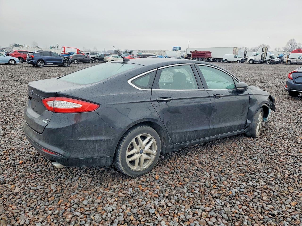 2016 FORD FUSION SE photo 3
