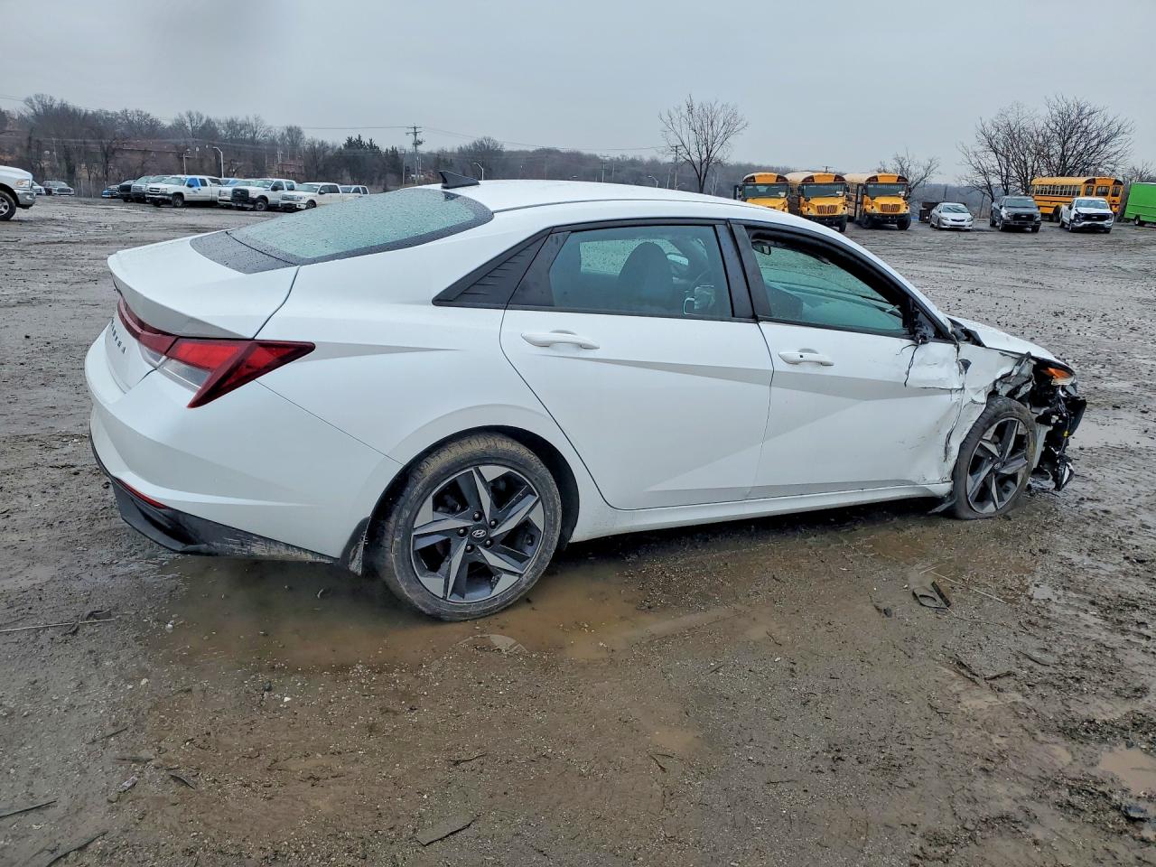 2023 HYUNDAI ELANTRA SEL photo 5