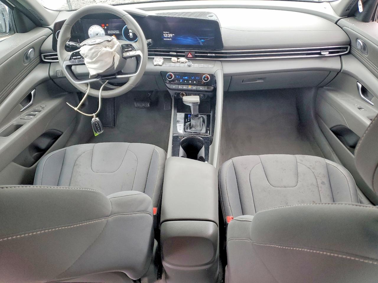 2023 HYUNDAI ELANTRA SEL photo 15
