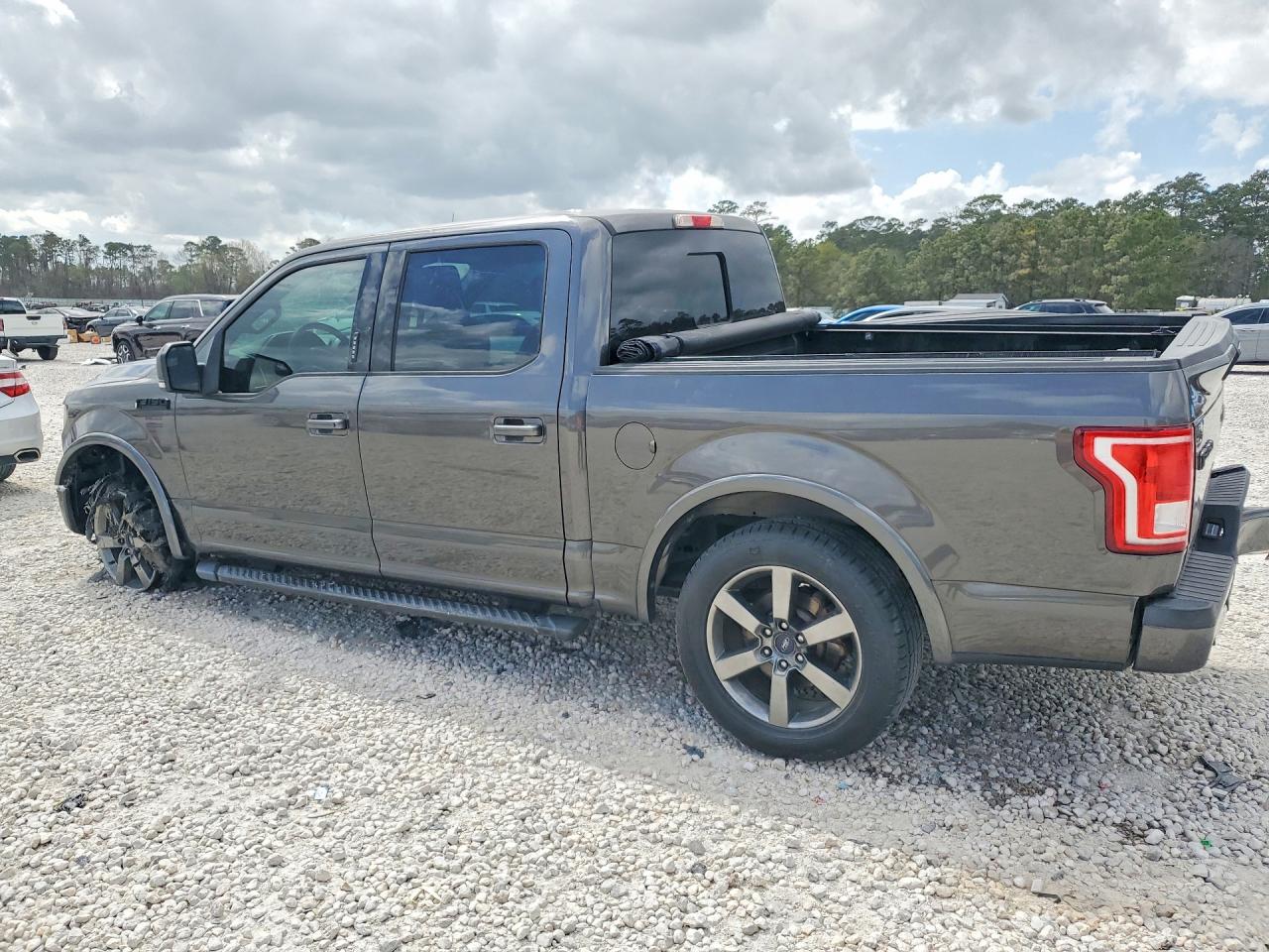 2015 FORD F150 SUPERCREW photo 3
