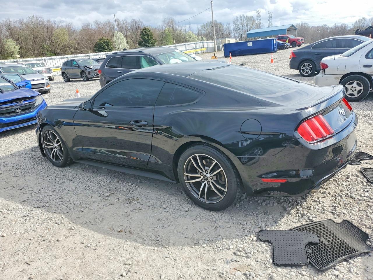 2017 FORD MUSTANG photo 2
