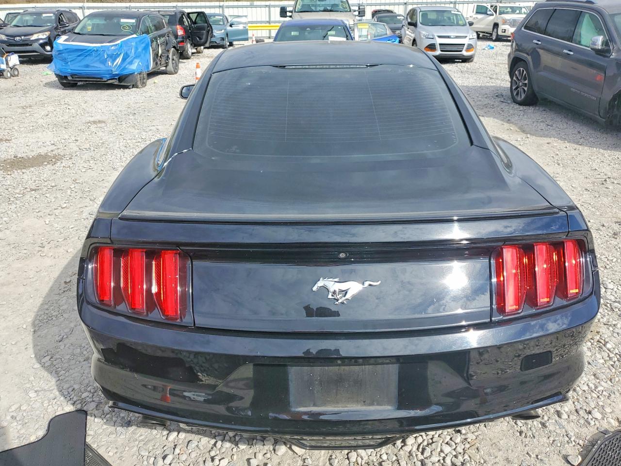 2017 FORD MUSTANG photo 6