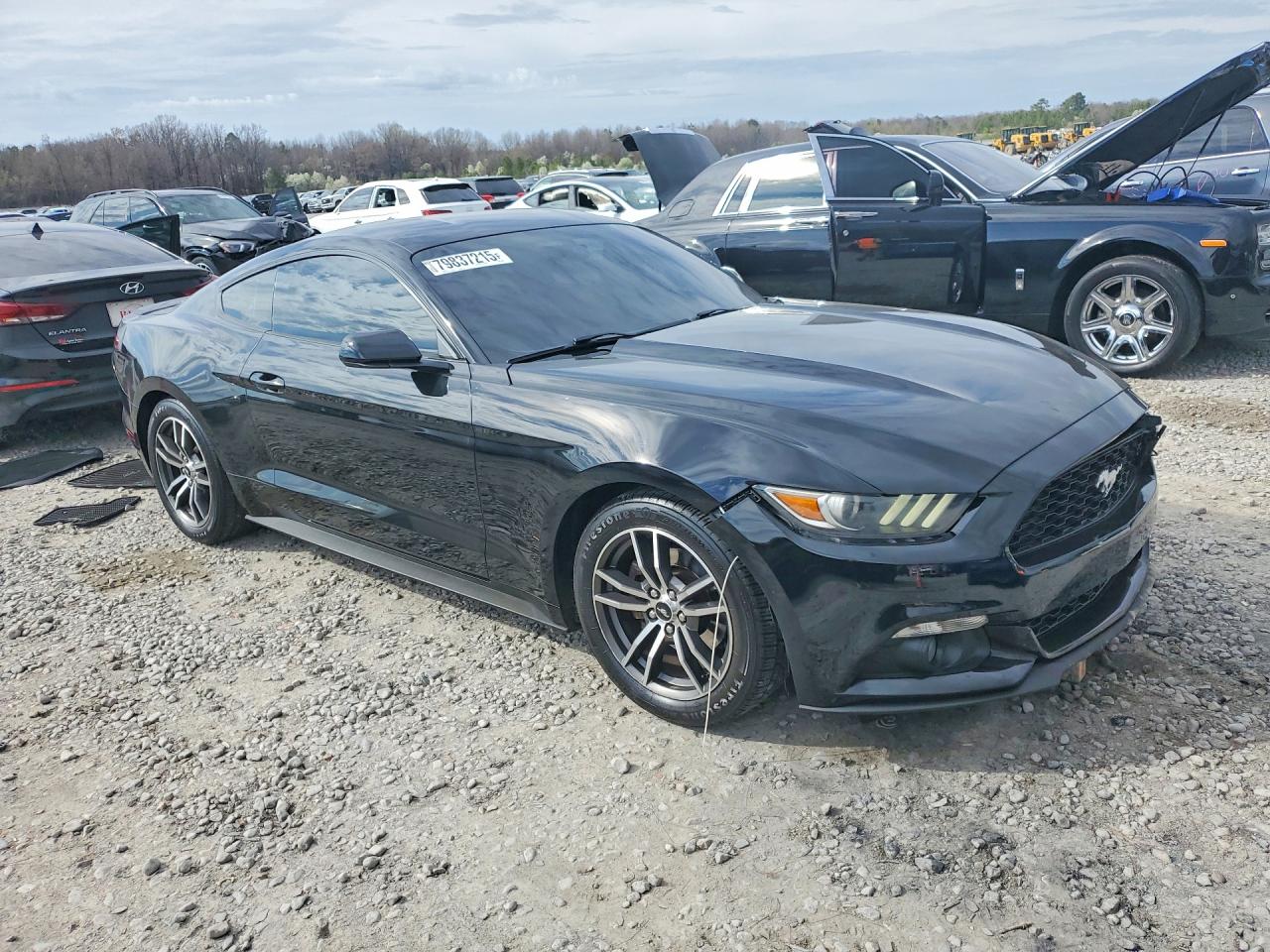 2017 FORD MUSTANG photo 4