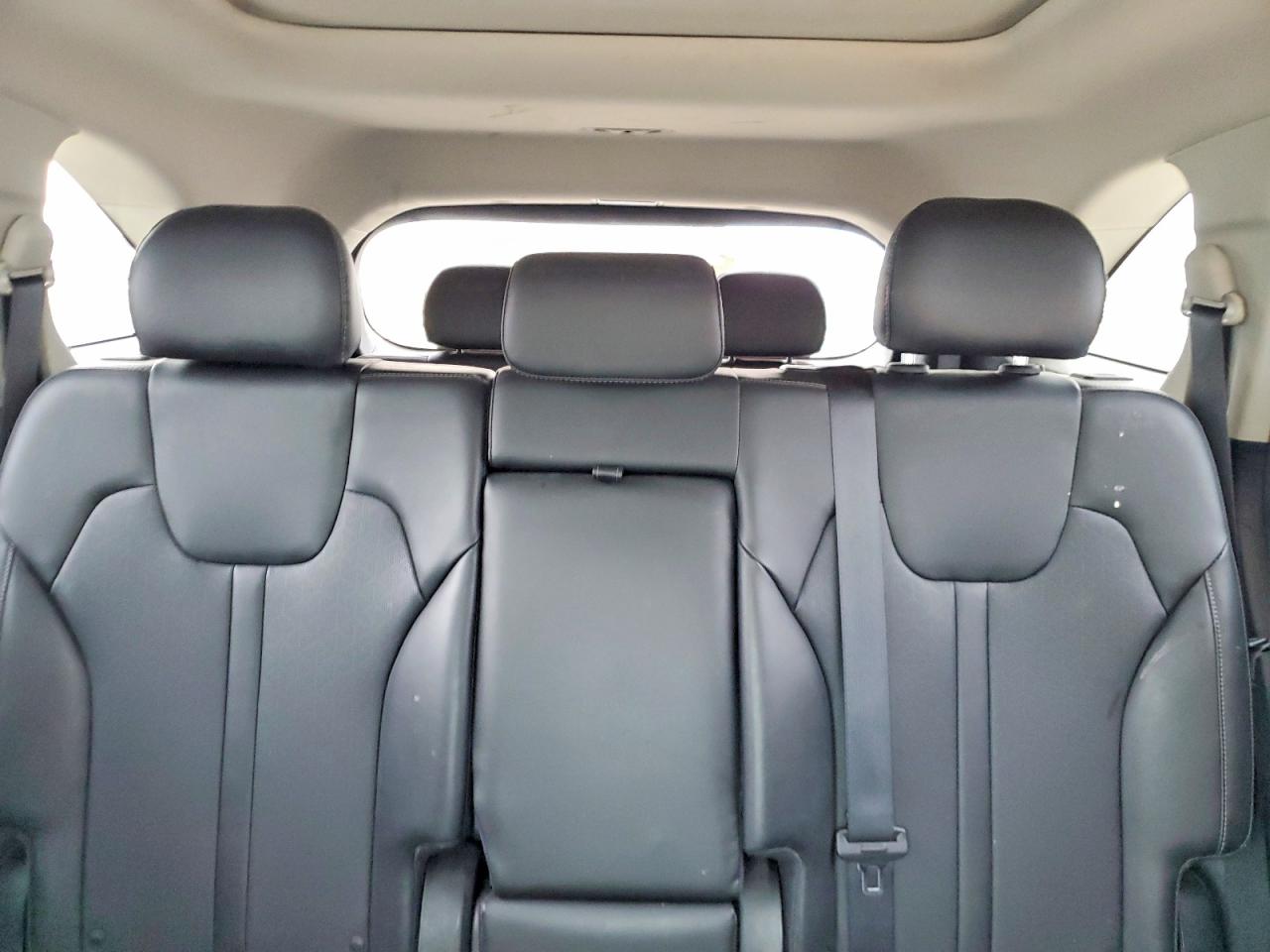 2022 KIA SORENTO S photo 19
