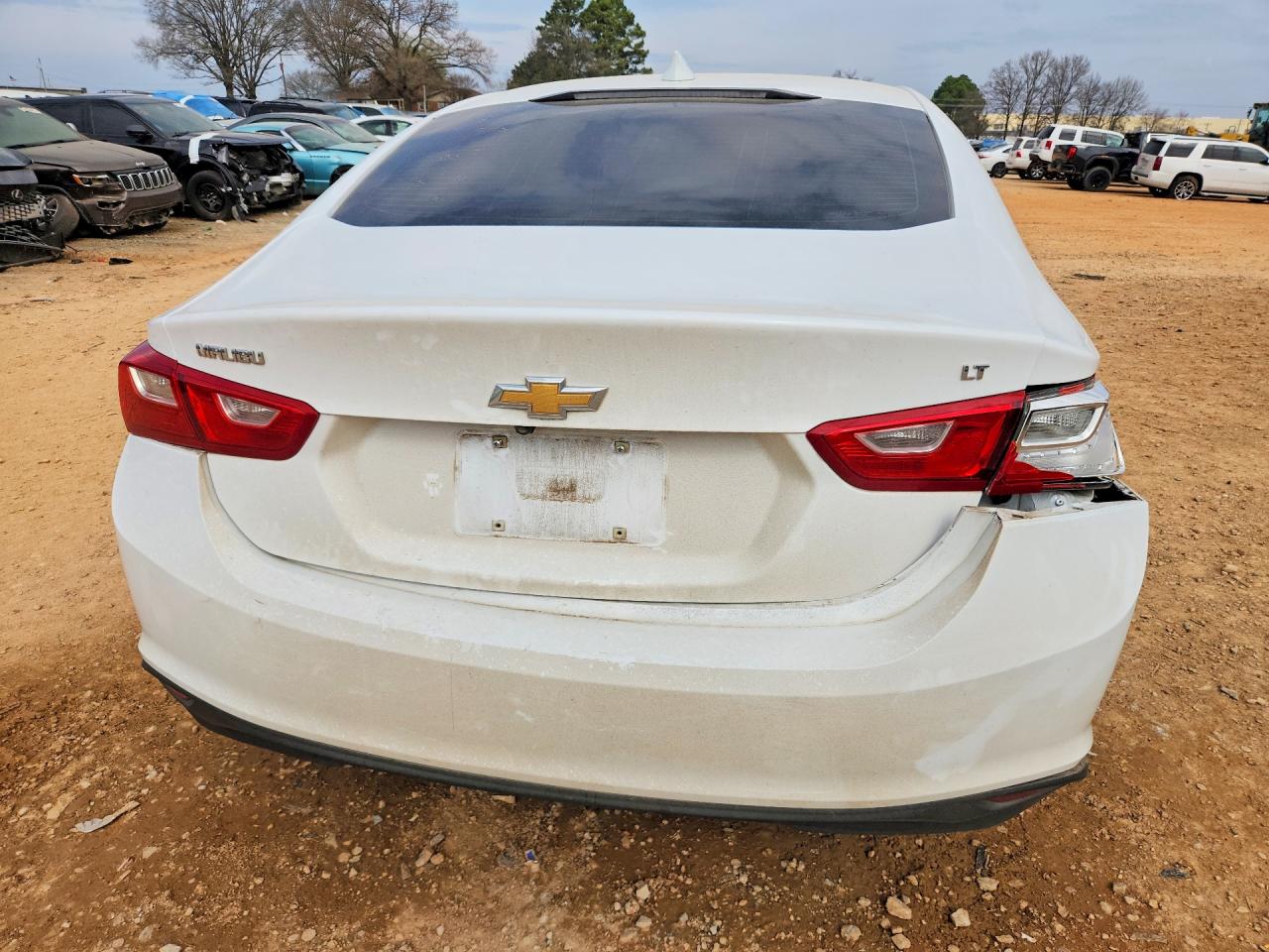 2017 CHEVROLET MALIBU LT photo 6