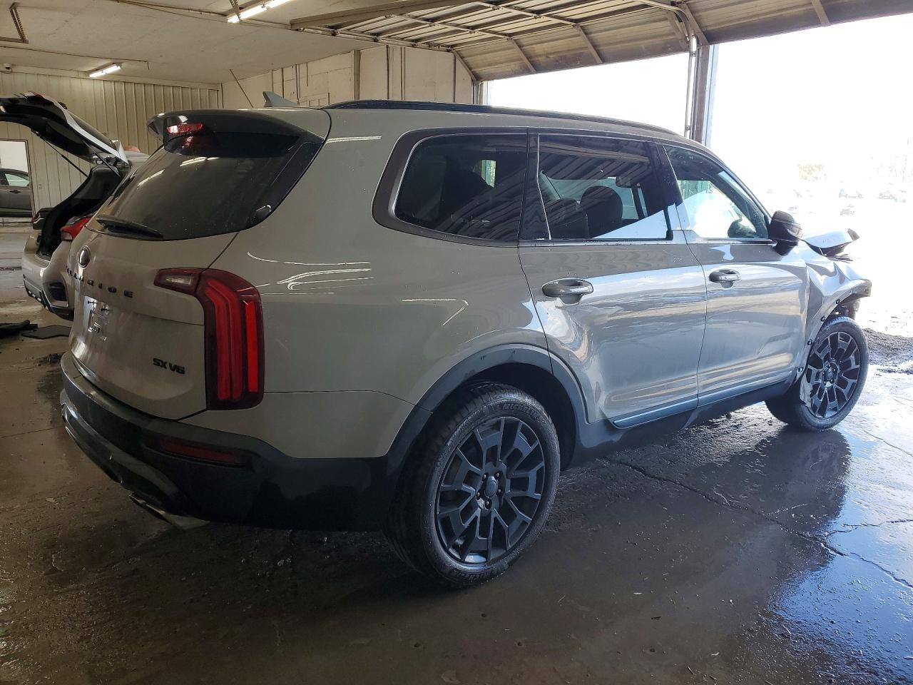2021 KIA TELLURIDE SX photo 3