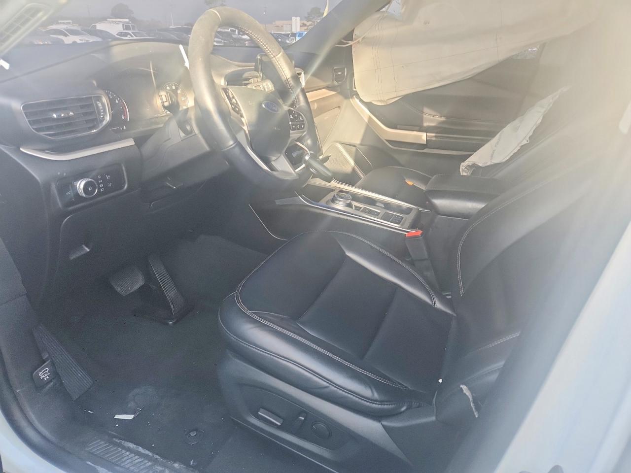 2023 FORD EXPLORER XLT photo 7