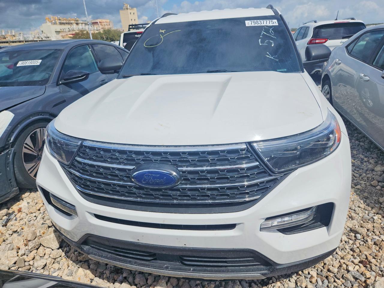 2023 FORD EXPLORER XLT photo 5