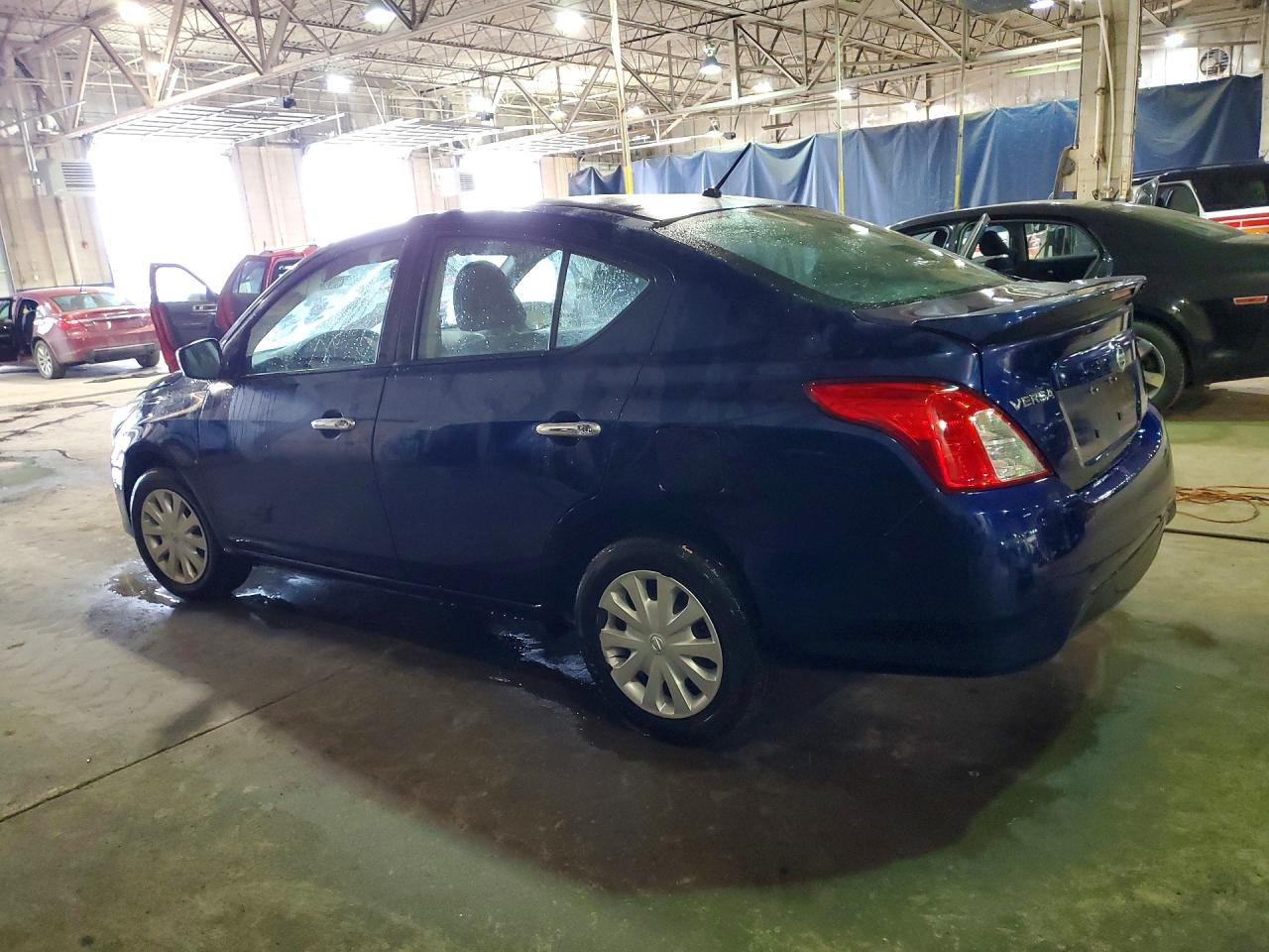 2018 NISSAN VERSA SV photo 4