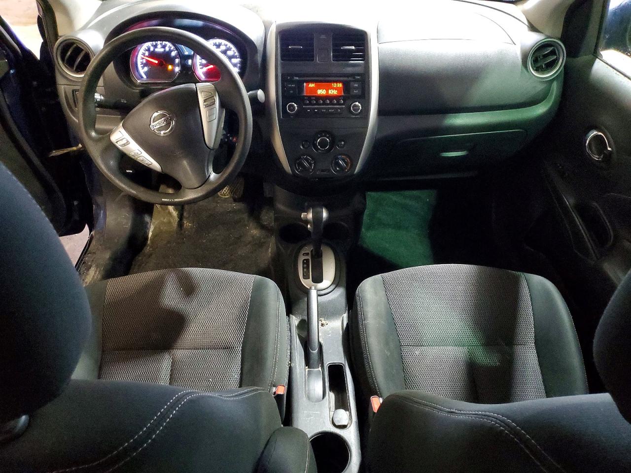 2018 NISSAN VERSA SV photo 22