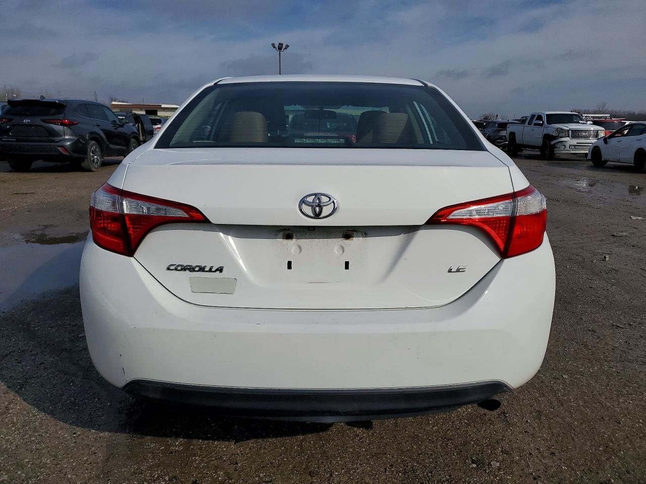 2014 TOYOTA COROLLA LE photo 6