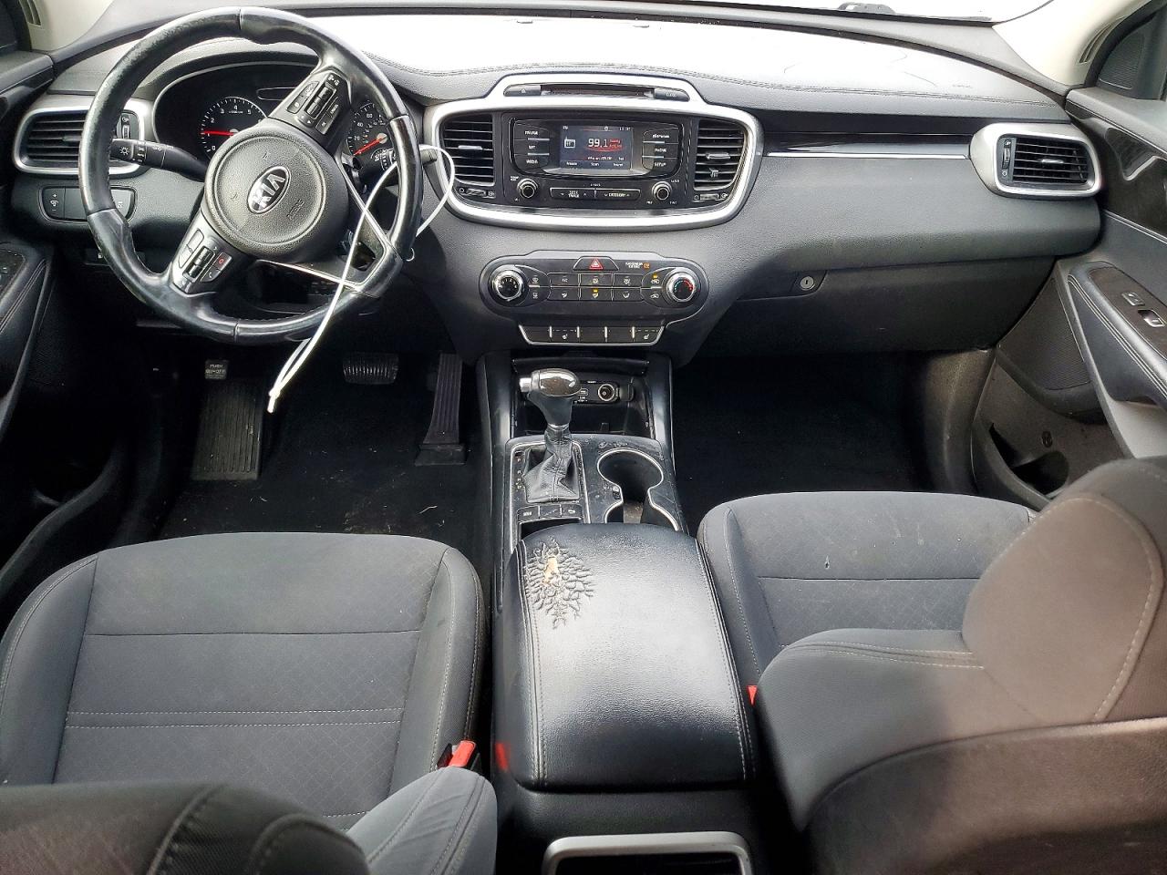 2016 KIA SORENTO LX photo 8