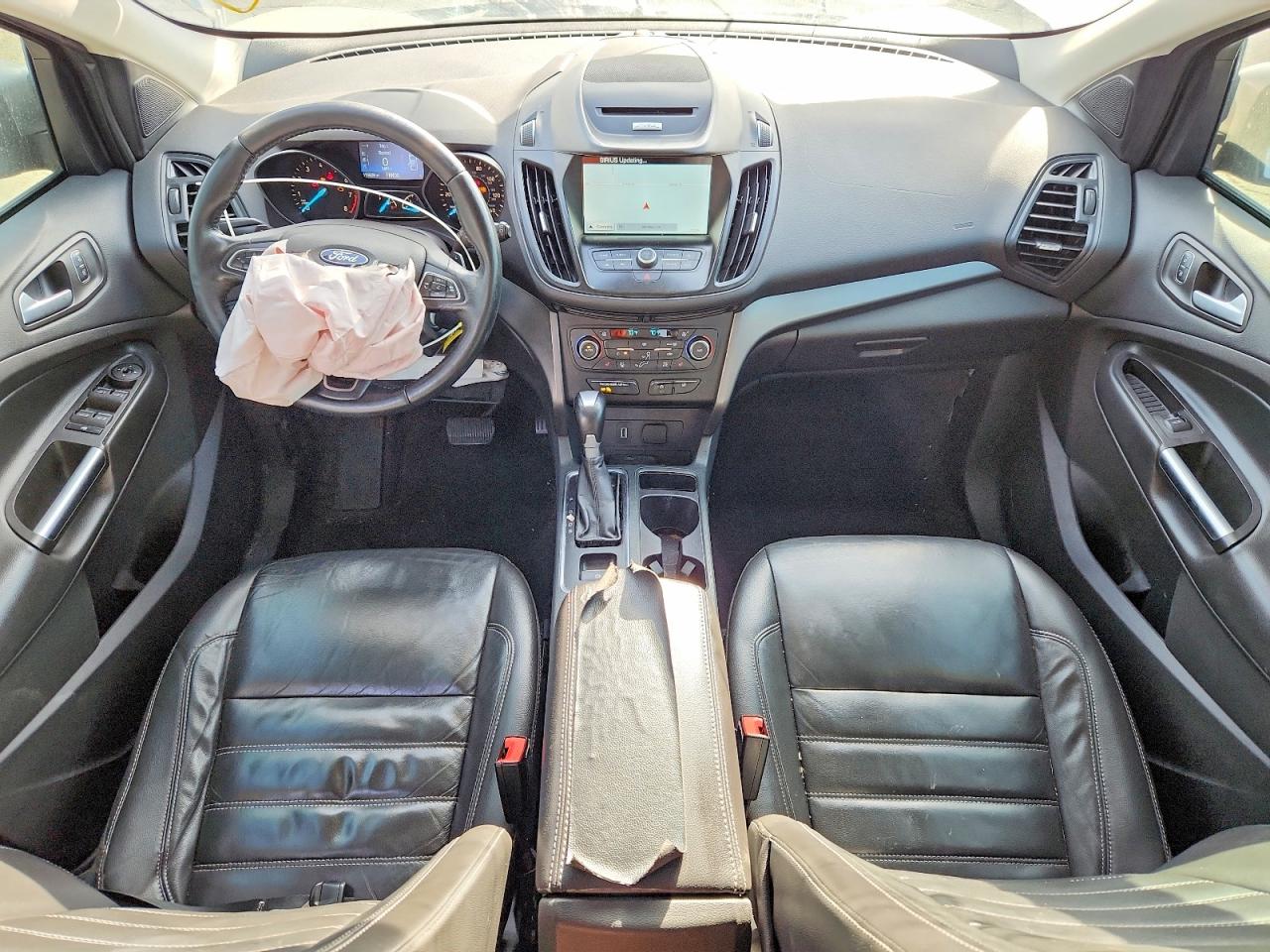 2017 FORD ESCAPE SE photo 8