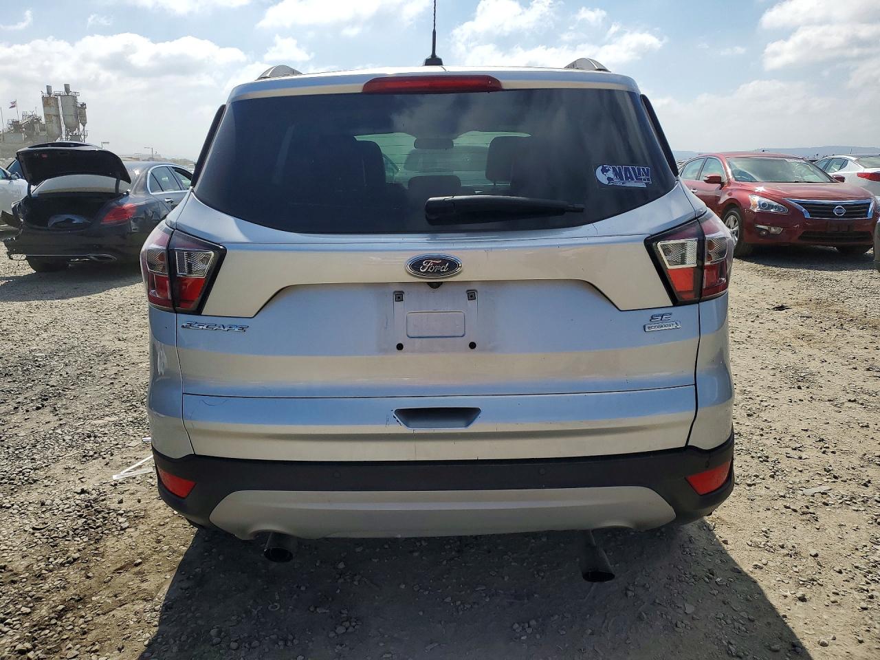 2017 FORD ESCAPE SE photo 6