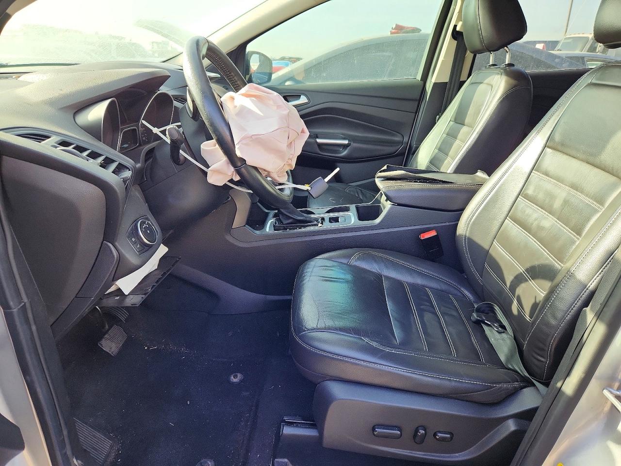 2017 FORD ESCAPE SE photo 7