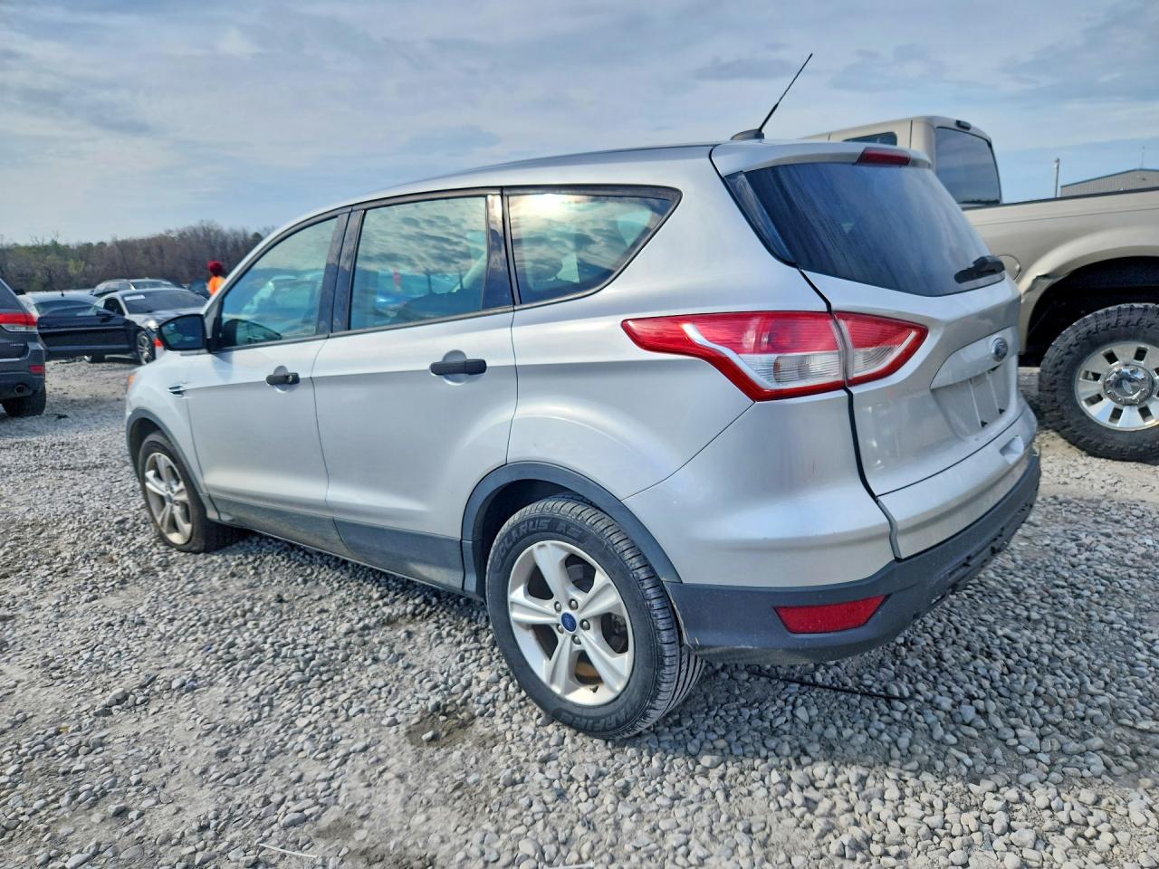 2016 FORD ESCAPE S photo 2