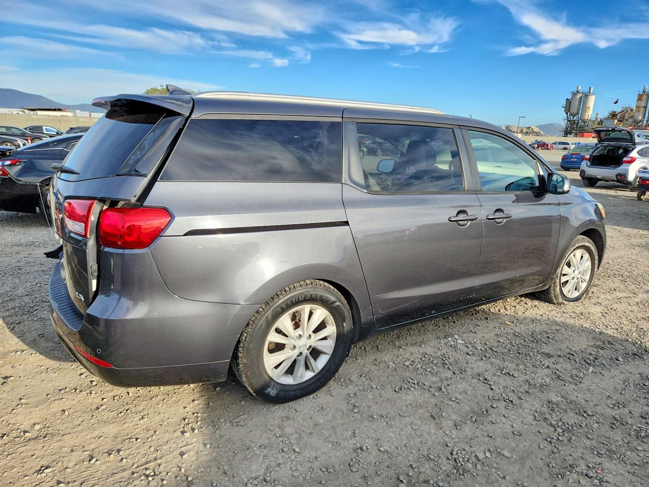 2016 KIA SEDONA LX photo 7