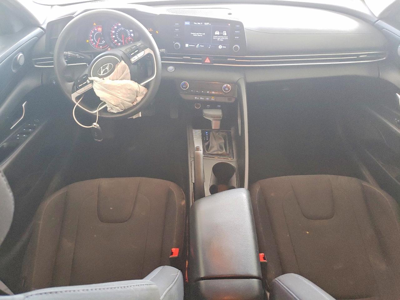 2021 HYUNDAI ELANTRA SEL photo 8
