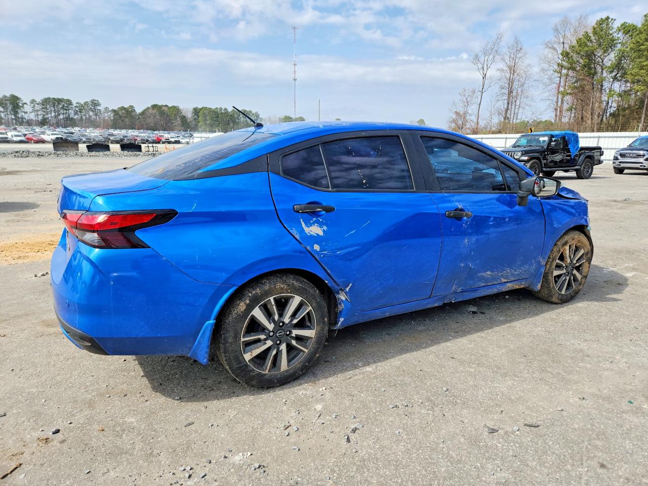 2024 NISSAN VERSA S photo 7