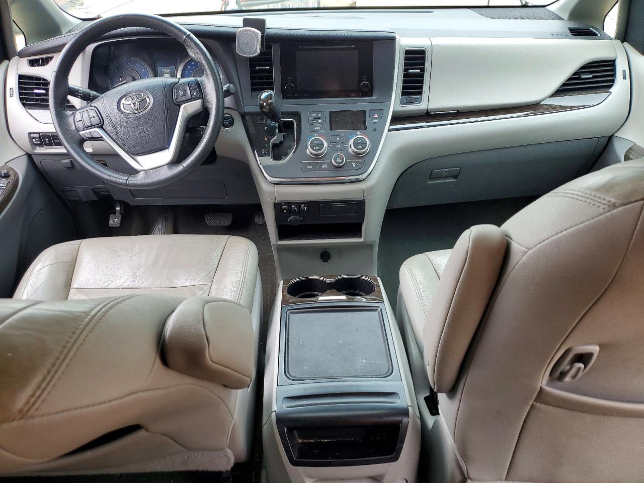 2016 TOYOTA SIENNA XLE 8-PASSENGER photo 15