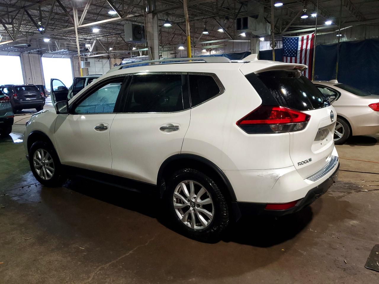 2018 NISSAN ROGUE SV photo 4