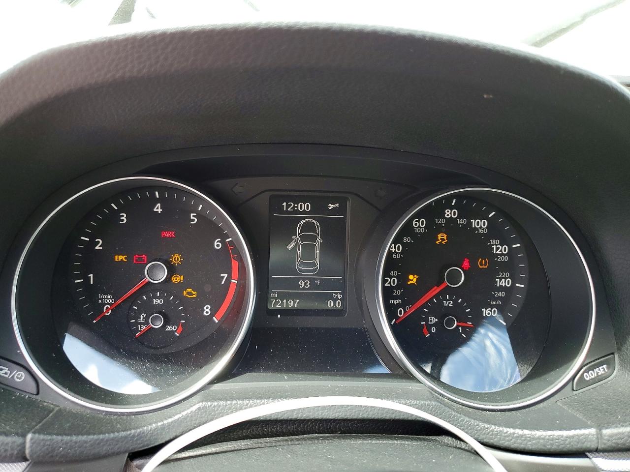 2018 VOLKSWAGEN PASSAT S photo 9