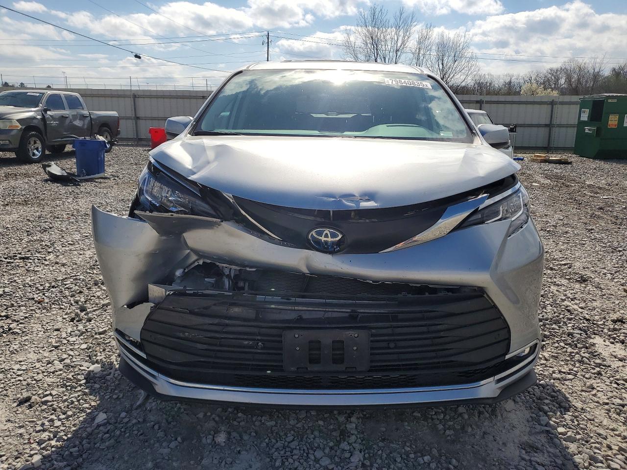 2022 TOYOTA SIENNA XLE 7-PASSENGER photo 5
