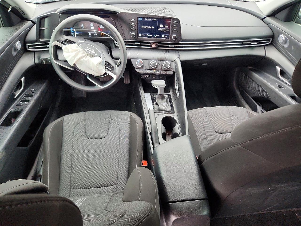 2025 HYUNDAI ELANTRA SE photo 15