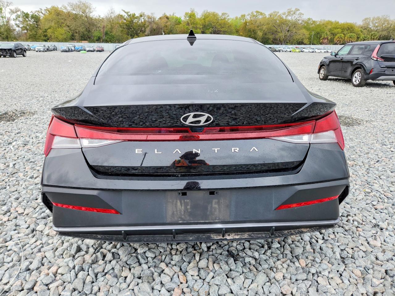2025 HYUNDAI ELANTRA SE photo 11