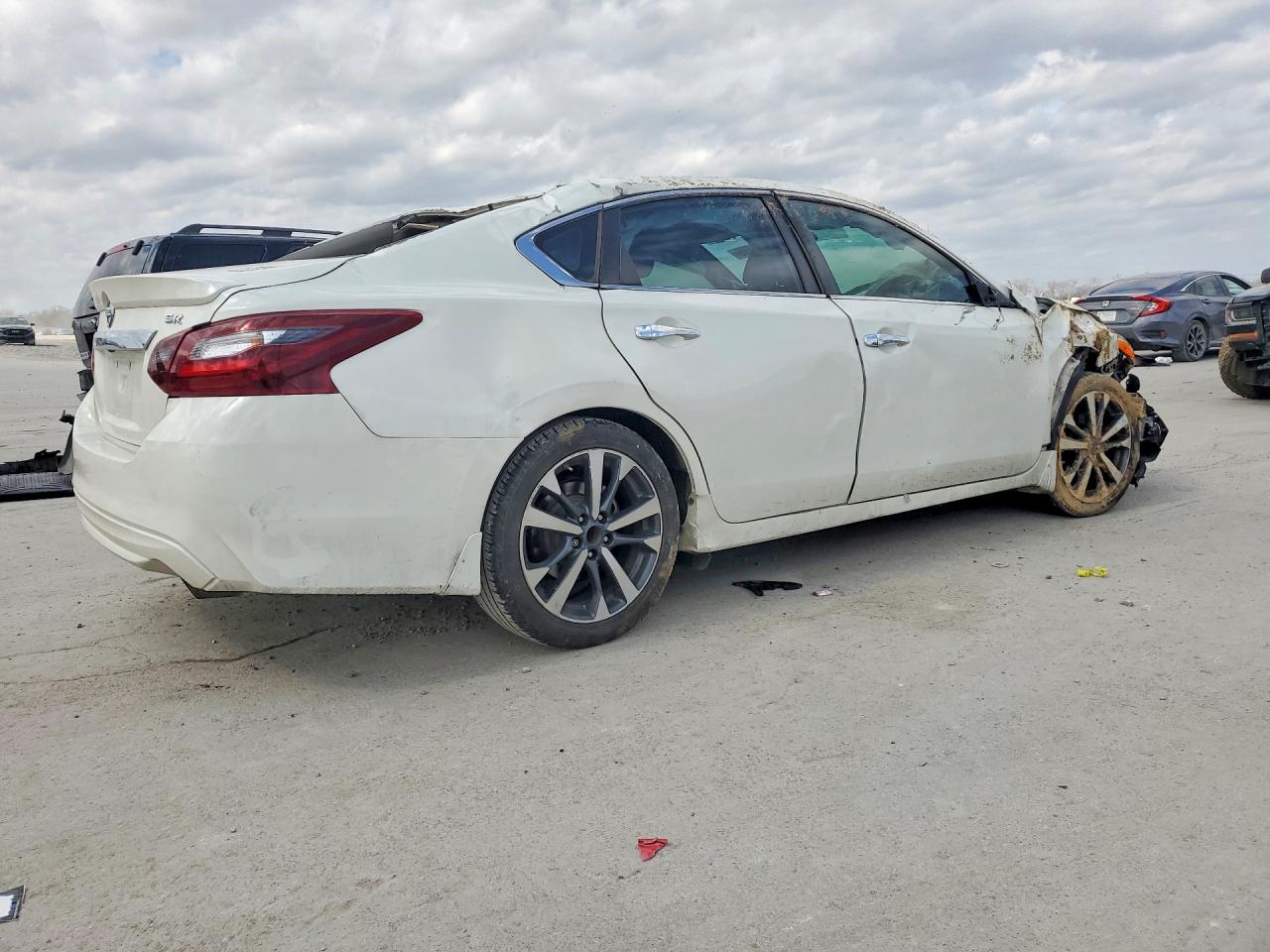 2017 NISSAN ALTIMA 2.5 SR photo 5