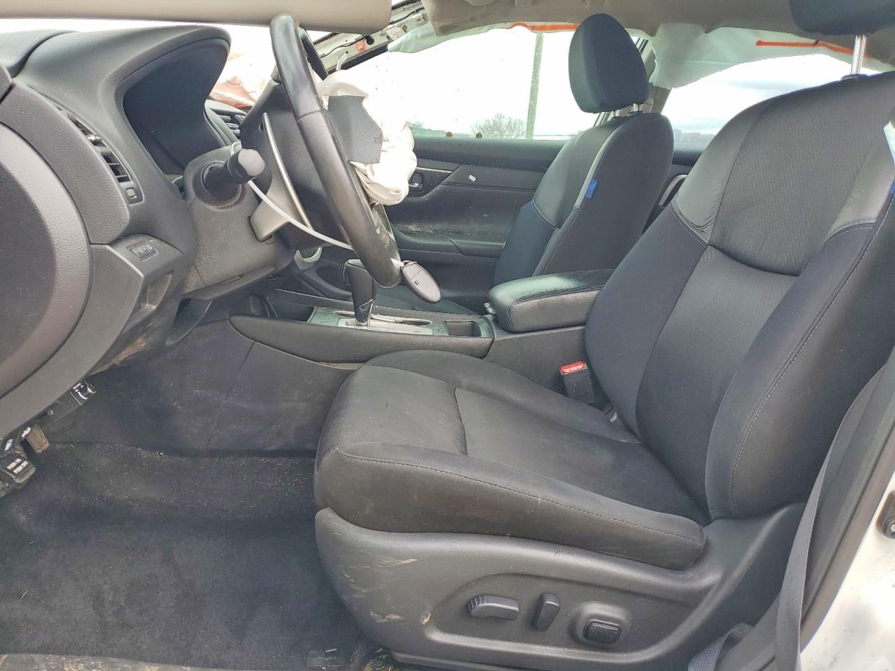 2017 NISSAN ALTIMA 2.5 SR photo 13