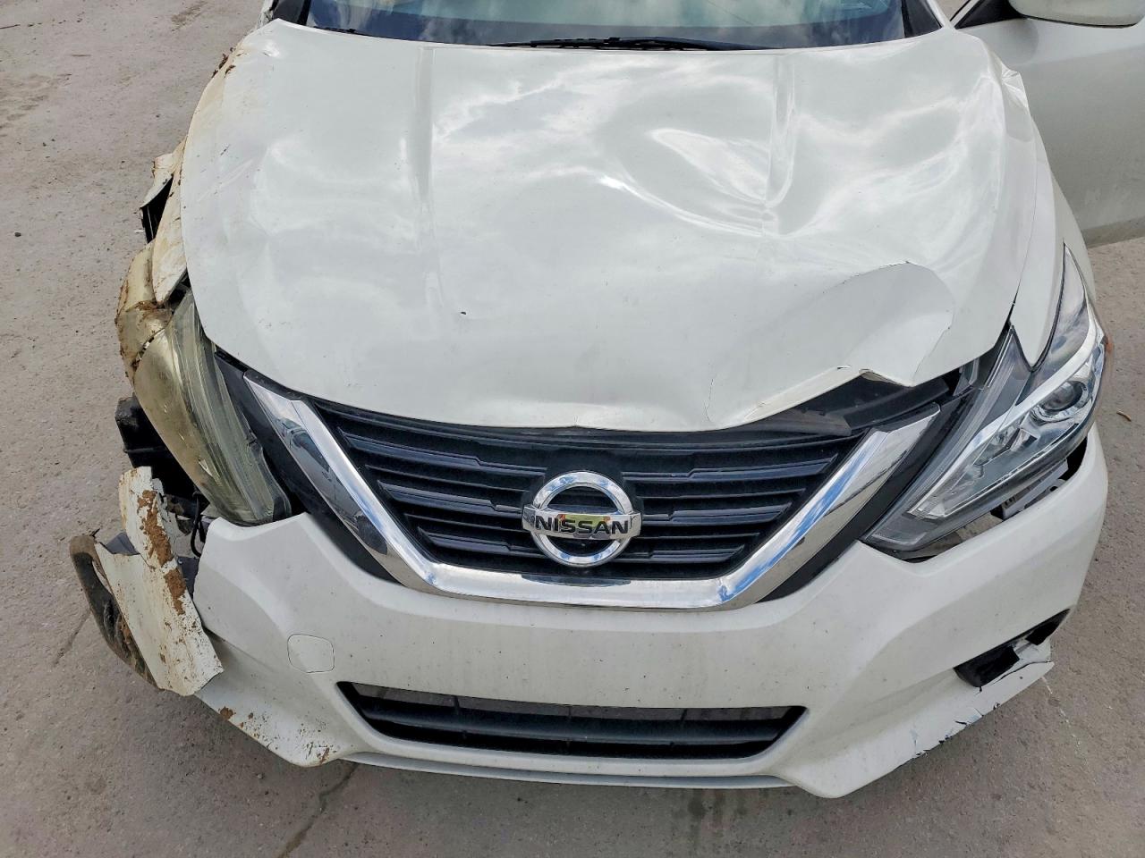2017 NISSAN ALTIMA 2.5 SR photo 21